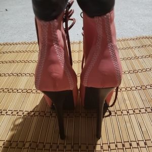 Heel boots